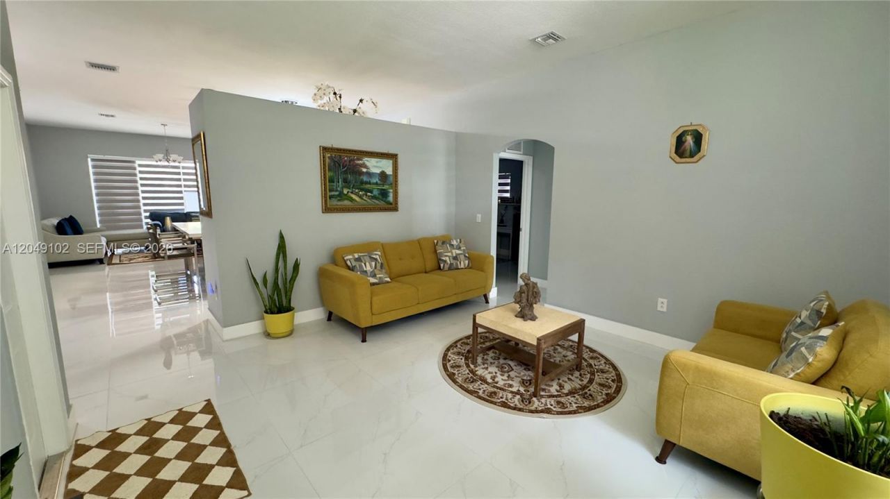 937 NE 35th Ave , Homestead, FL 33033 Photo