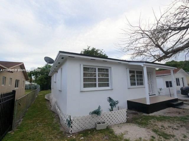 3062 NW 60th St , Miami, FL 33142 Photo