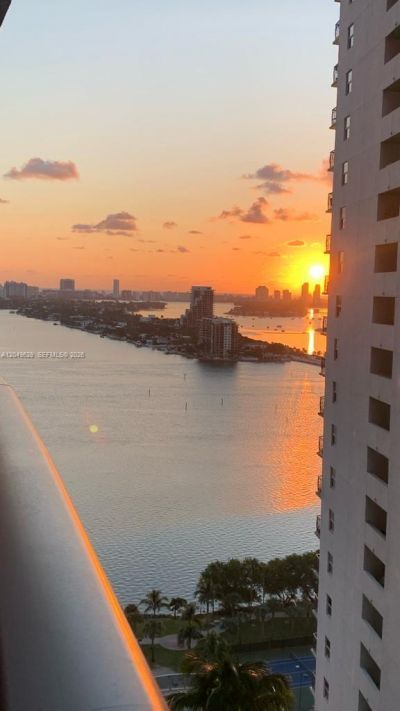 488 NE 18th St , Unit 2302, Miami, FL 33132 Photo