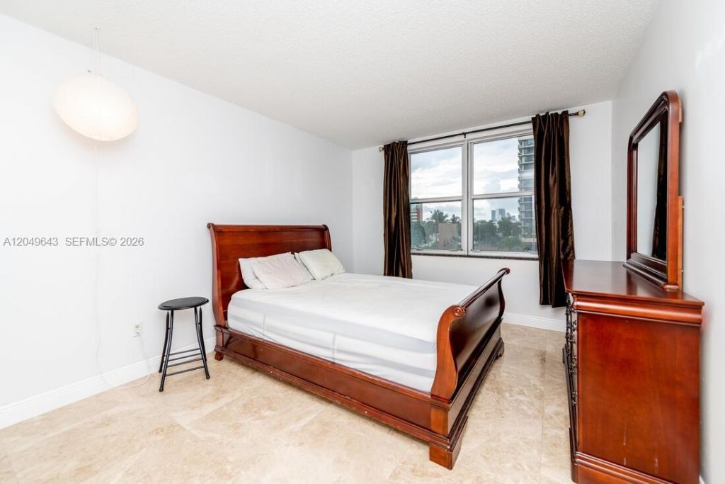 1985 S Ocean Dr , Unit 2Q, Hallandale Beach, FL 33009 Photo
