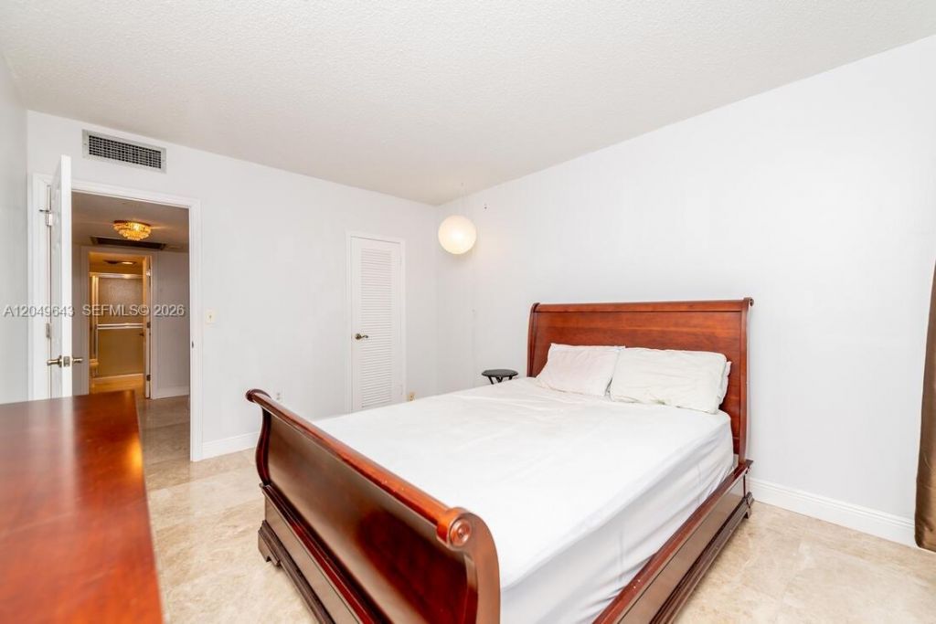 1985 S Ocean Dr , Unit 2Q, Hallandale Beach, FL 33009 Photo