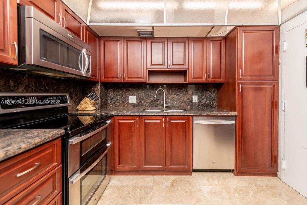 1985 S Ocean Dr , Unit 2Q, Hallandale Beach, FL 33009 Photo