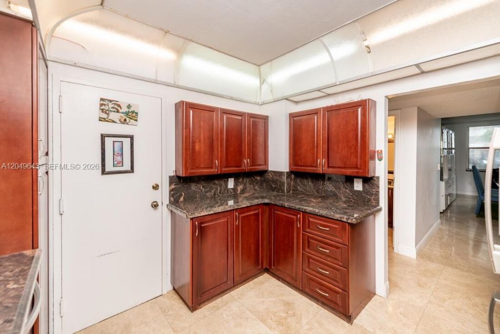 1985 S Ocean Dr , Unit 2Q, Hallandale Beach, FL 33009 Photo
