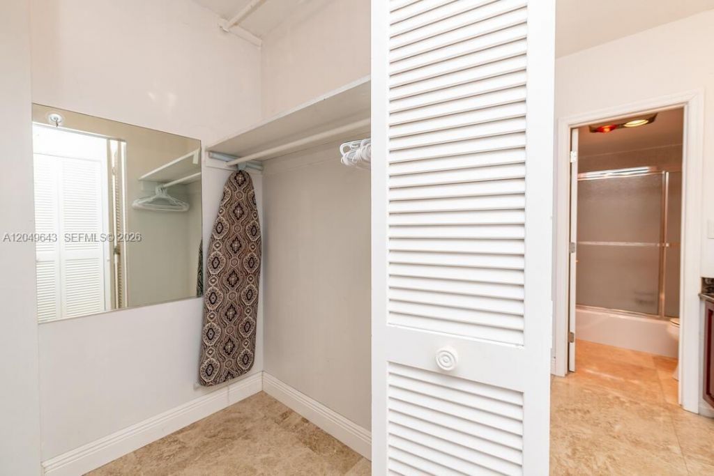 1985 S Ocean Dr , Unit 2Q, Hallandale Beach, FL 33009 Photo