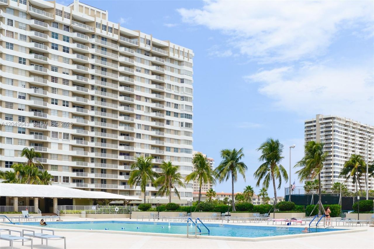1985 S Ocean Dr , Unit 2Q, Hallandale Beach, FL 33009 Photo