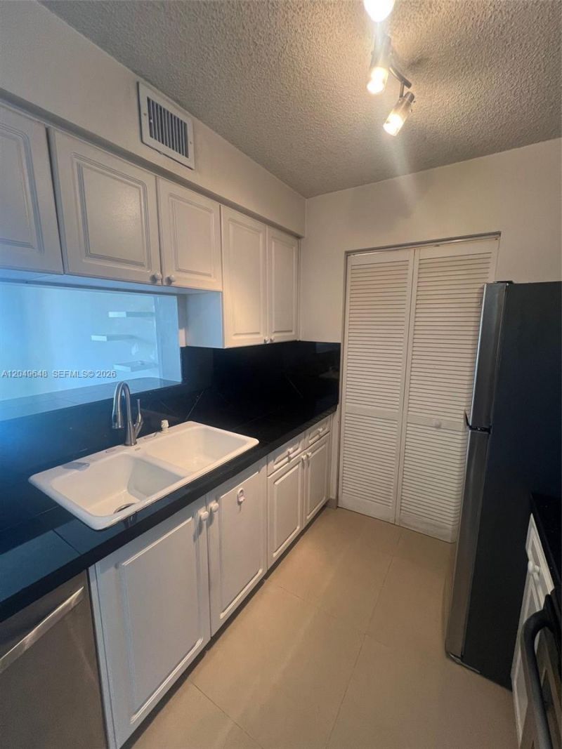 19601 E Country Club Dr, Unit 7405, Aventura, FL 33180 Photo