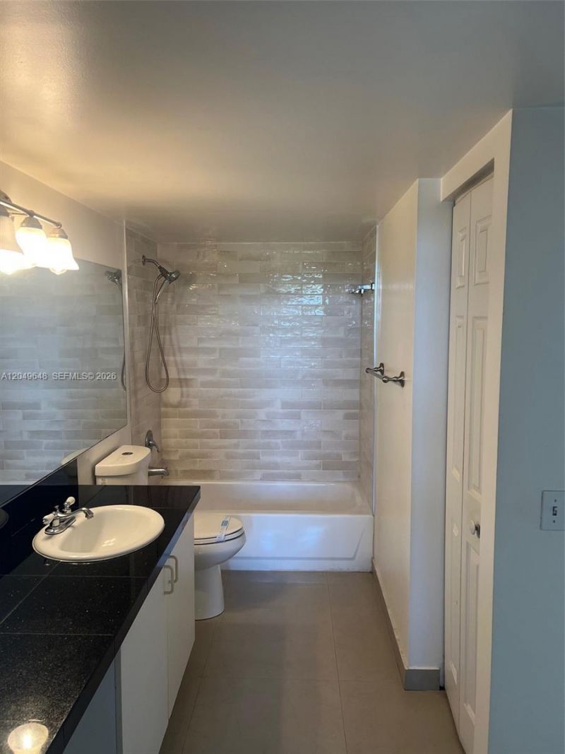 19601 E Country Club Dr, Unit 7405, Aventura, FL 33180 Photo