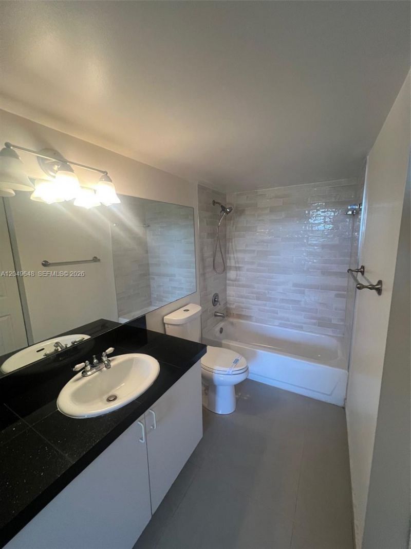 19601 E Country Club Dr, Unit 7405, Aventura, FL 33180 Photo