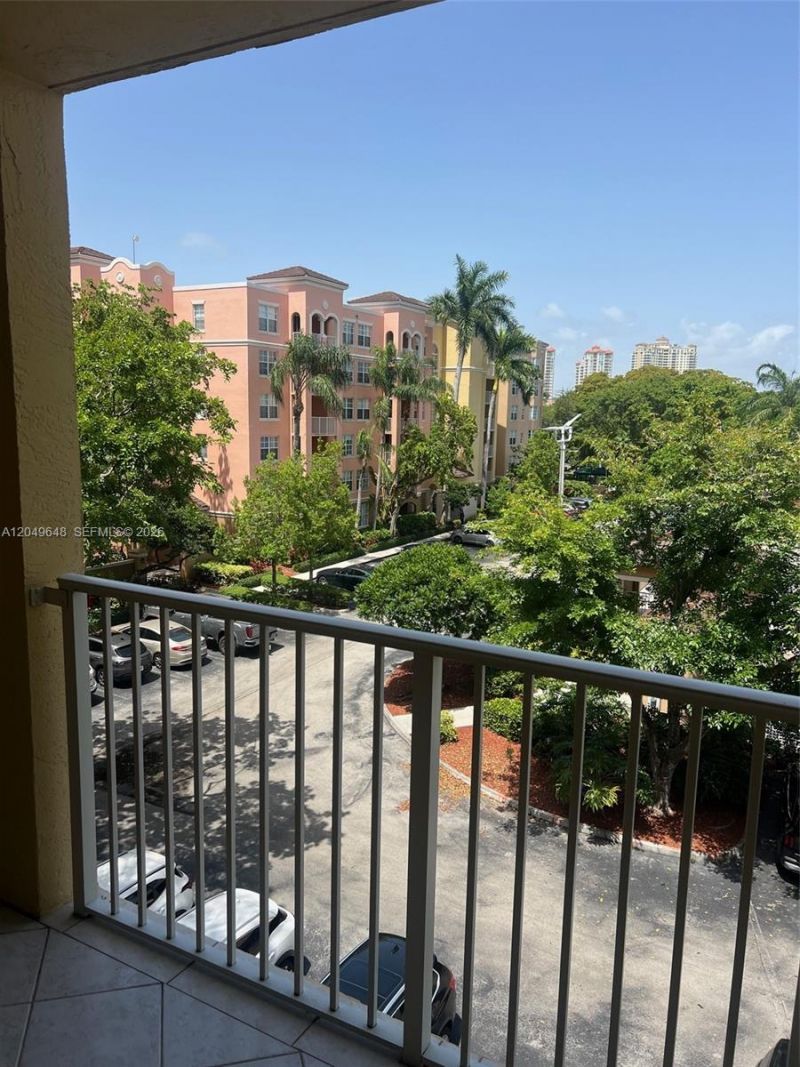 19601 E Country Club Dr, Unit 7405, Aventura, FL 33180 Photo