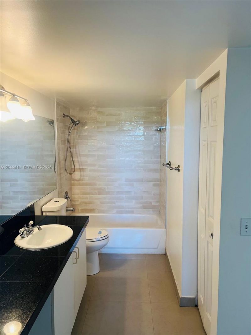 19601 E Country Club Dr, Unit 7405, Aventura, FL 33180 Photo