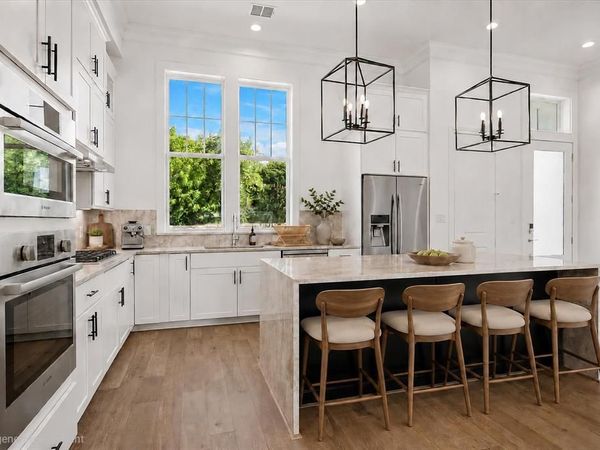 1382 E Crosby Road, Carrollton, TX 75006