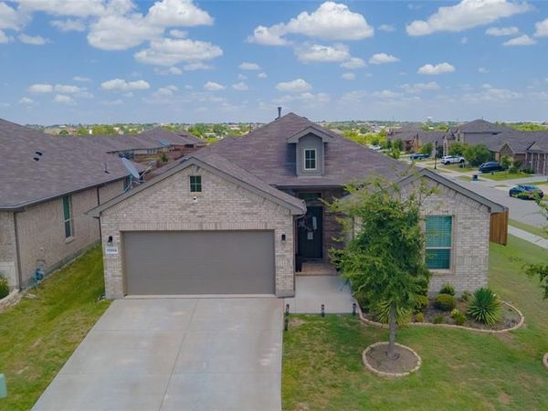 11300 Guinness Drive , Fort Worth, TX 76052