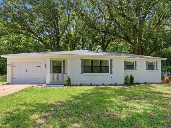 1107 W RAINES RD W, Memphis, TN 38109