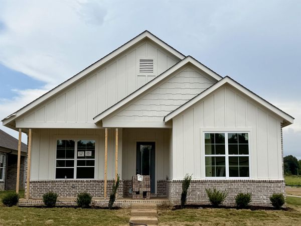 10260 LOUANNE DR, Collierville, TN 38017