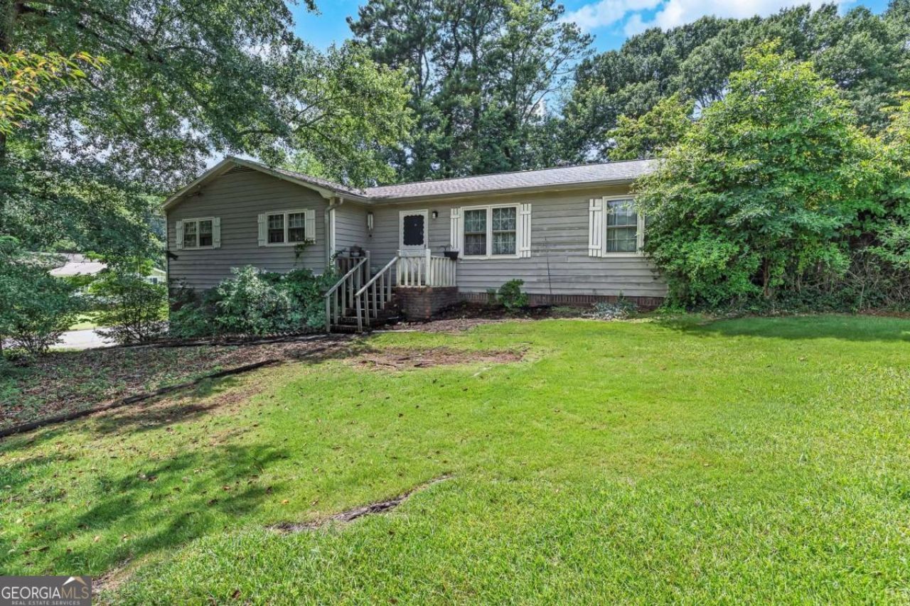 233 Foothill Drive, Woodstock, GA 30188 Main Photo