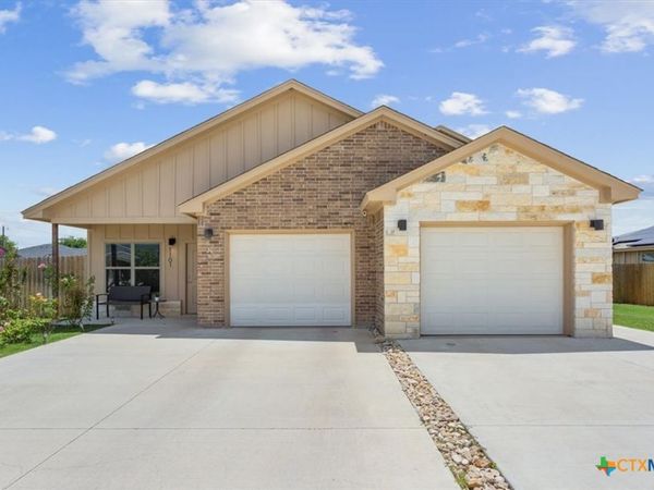 1101 S College Avenue , Troy, TX 76579