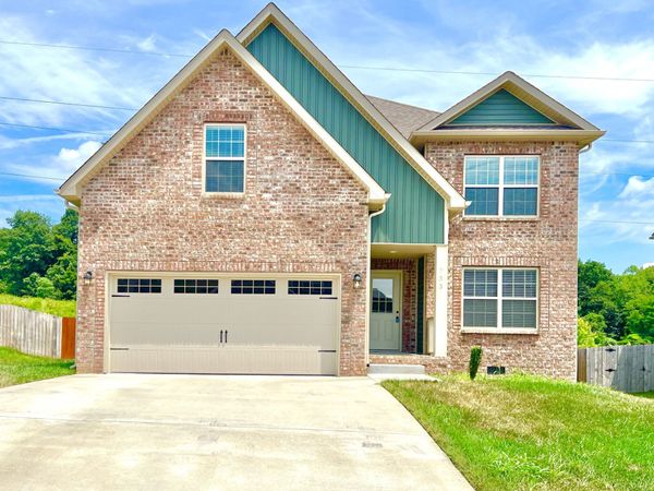 733 Banister Dr , Clarksville, TN 37042