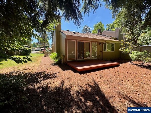 1889 Lexington Cir SE, Salem, OR 97306
