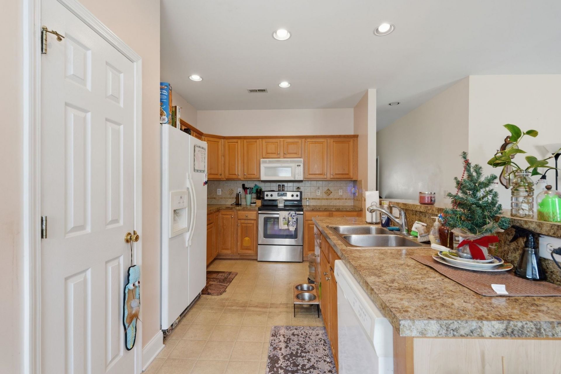 1404 Reid Ct.  Photo 6