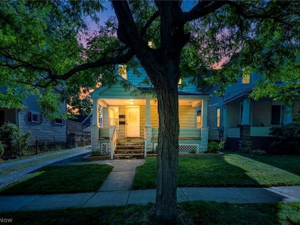 1559 Hopkins Avenue , Lakewood, OH 44107
