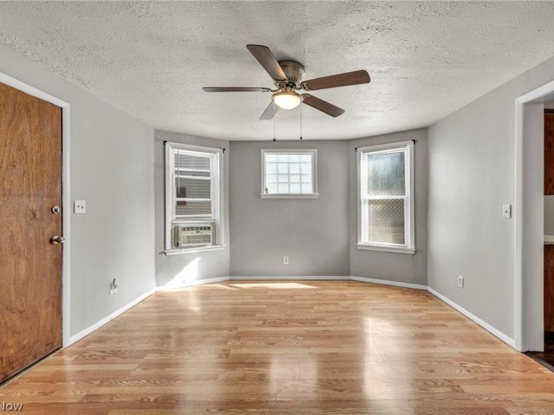 1559 Hopkins Avenue, Lakewood, OH 44107 Photo 10