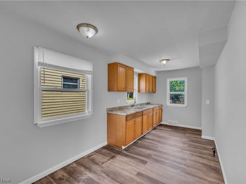 18304 Garden Boulevard, Warrensville Heights, OH 44128 Photo 11