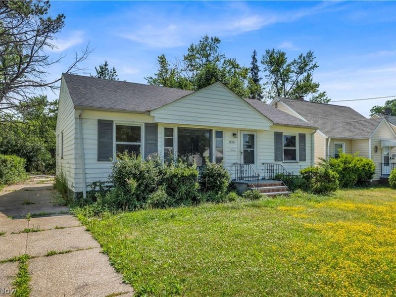 18304 Garden Boulevard, Warrensville Heights, OH 44128 Photo 2