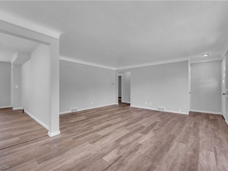 18304 Garden Boulevard, Warrensville Heights, OH 44128 Photo 6