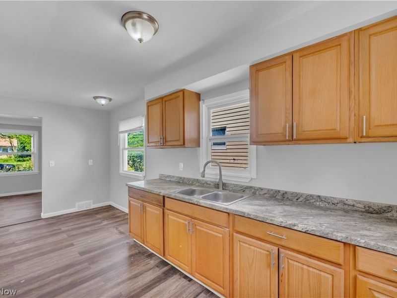 18304 Garden Boulevard, Warrensville Heights, OH 44128 Photo 8