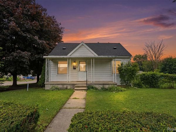1642 Lathers Street, Garden, Mi 48135