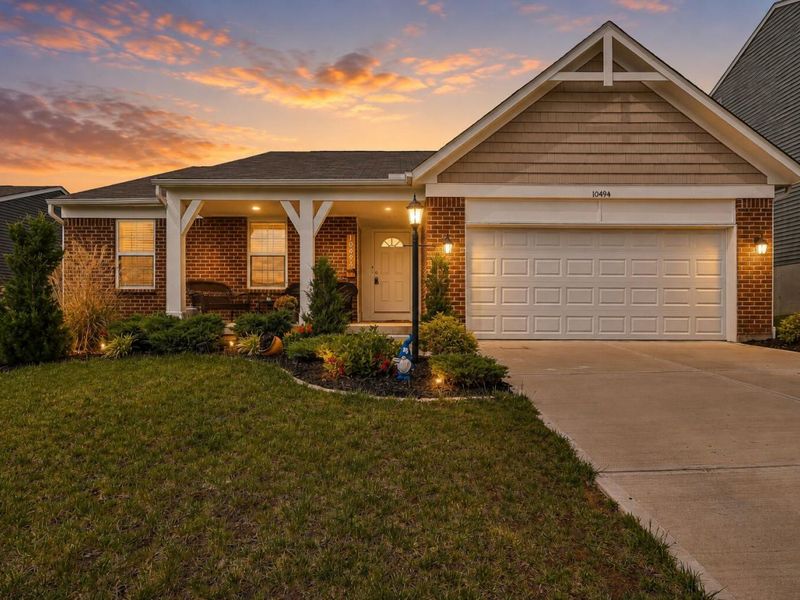 10494 Fairbourne Drive, Covington, KY 41015 Photo 1