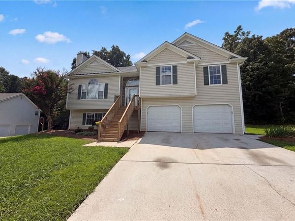 59 Paradise Circle , Douglasville, GA 30134