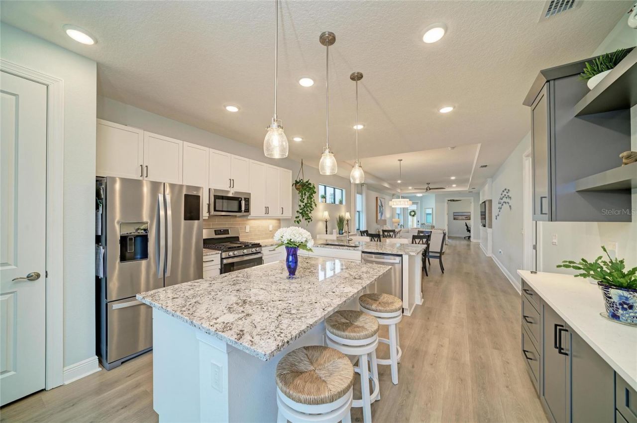 5286 Barnett Circle , Bradenton, FL 34211 Photo