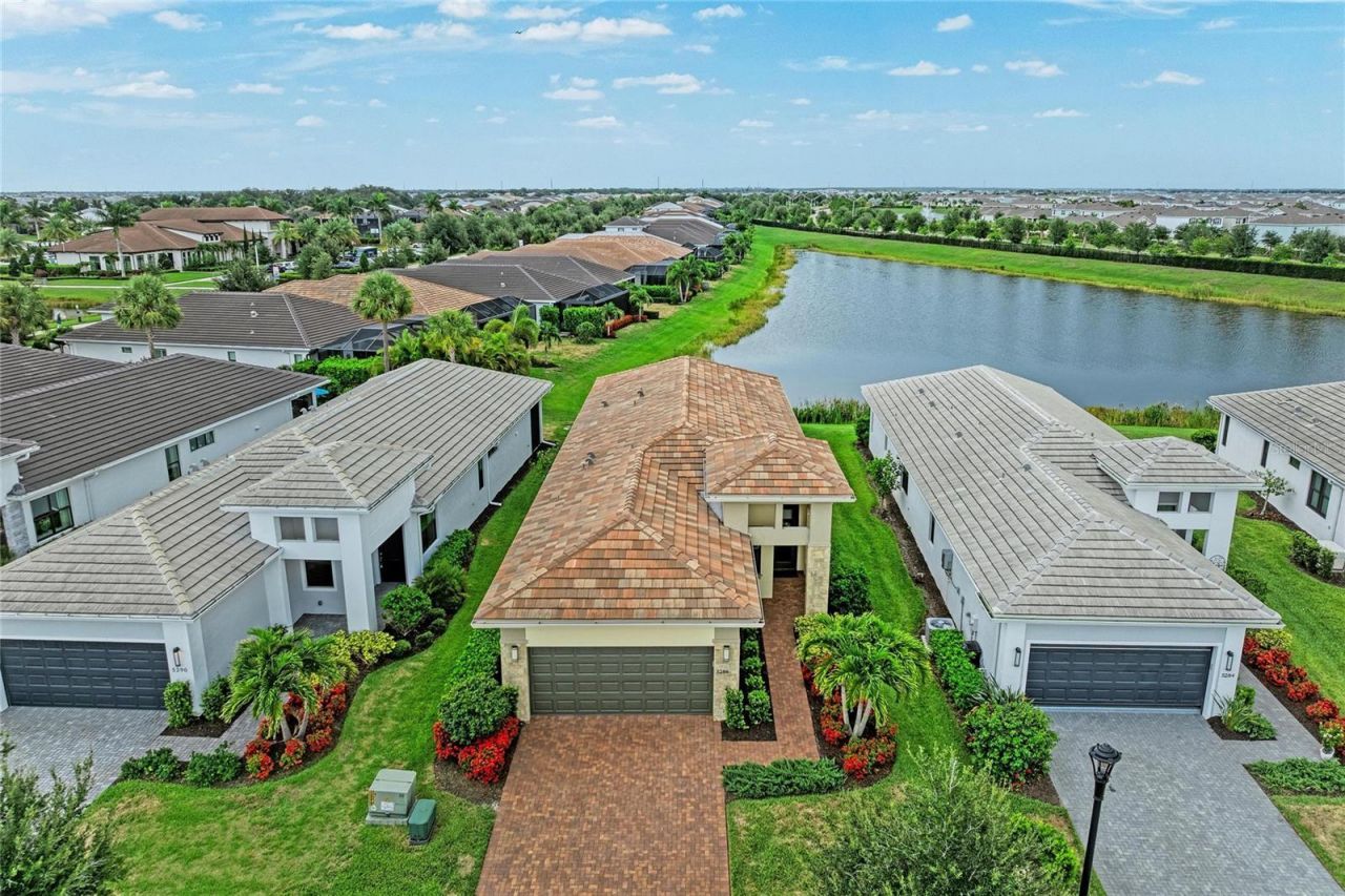 5286 Barnett Circle , Bradenton, FL 34211 Photo
