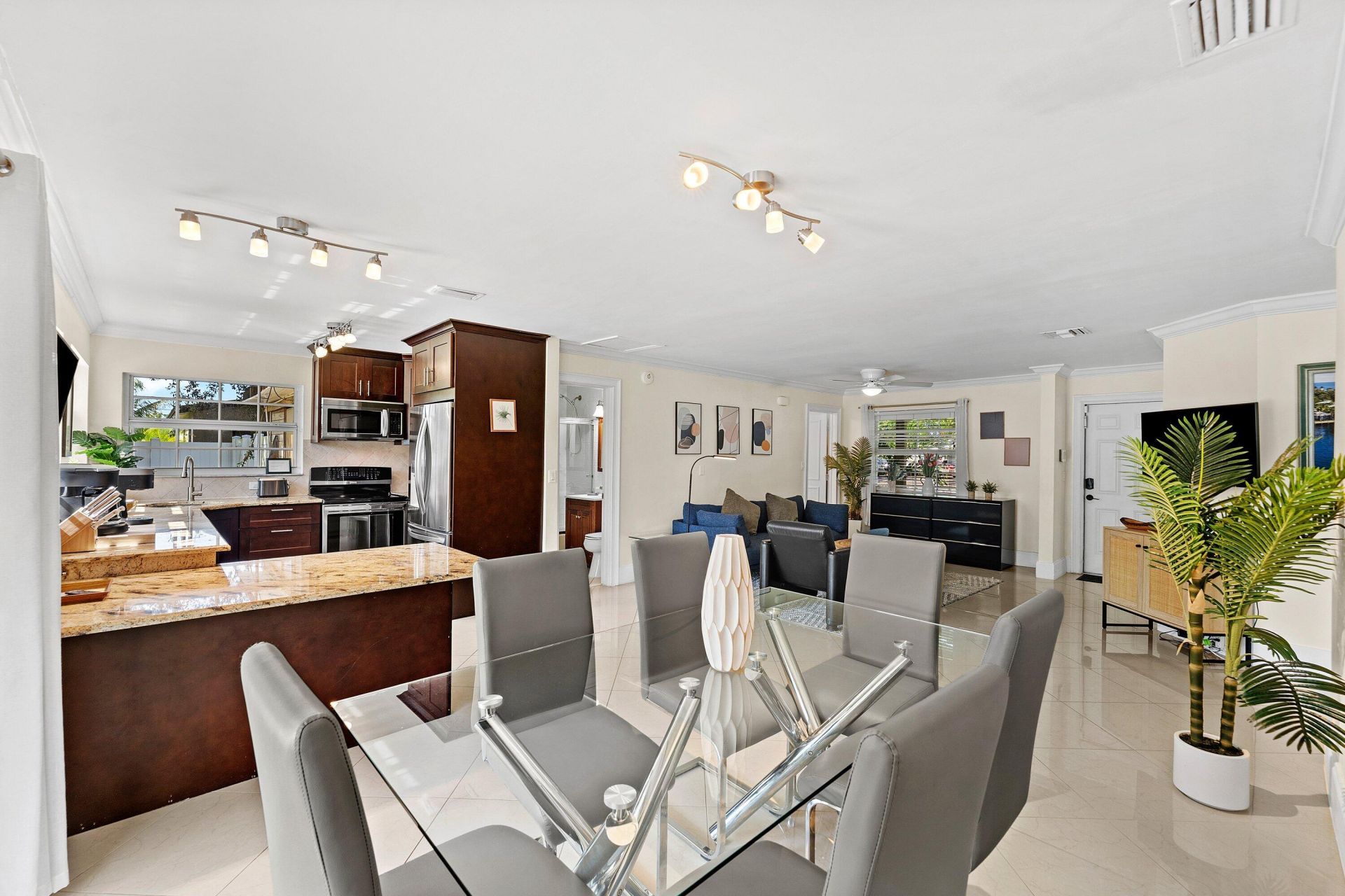 1638 NE 3rd Avenue, Delray Beach, FL 33444 Photo