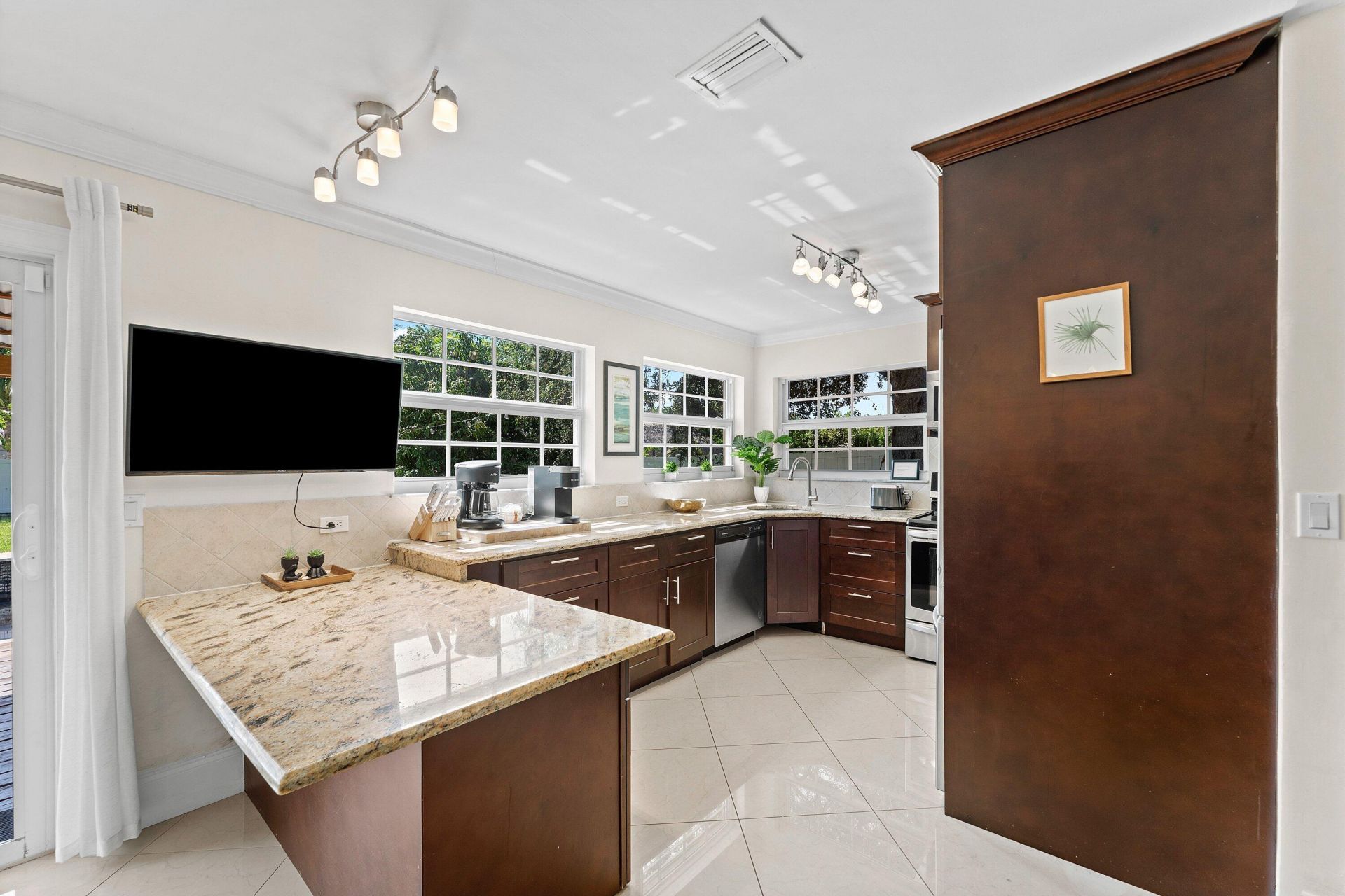1638 NE 3rd Avenue, Delray Beach, FL 33444 Photo