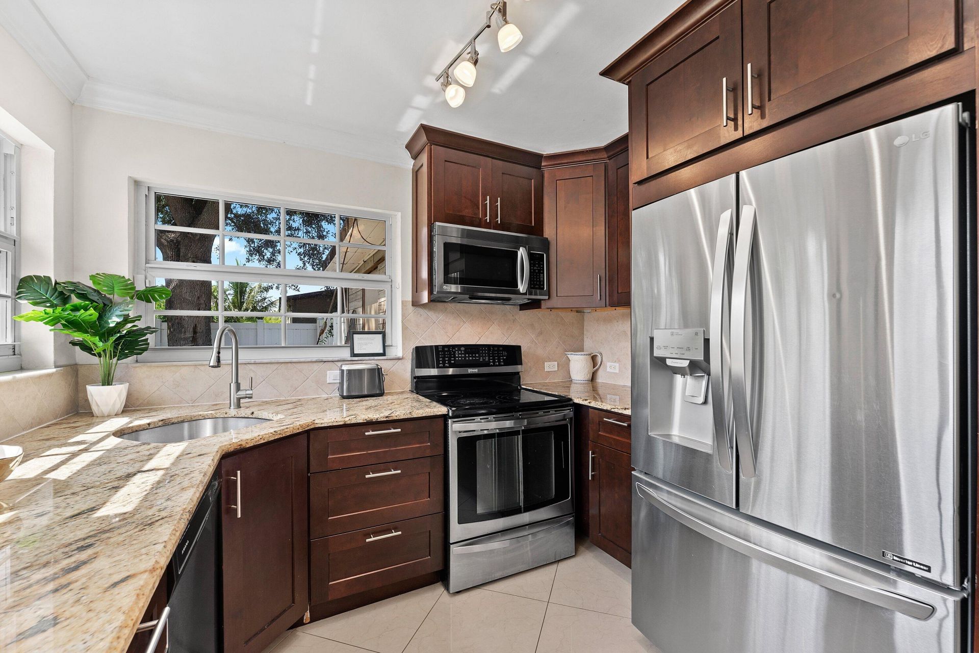 1638 NE 3rd Avenue, Delray Beach, FL 33444 Photo