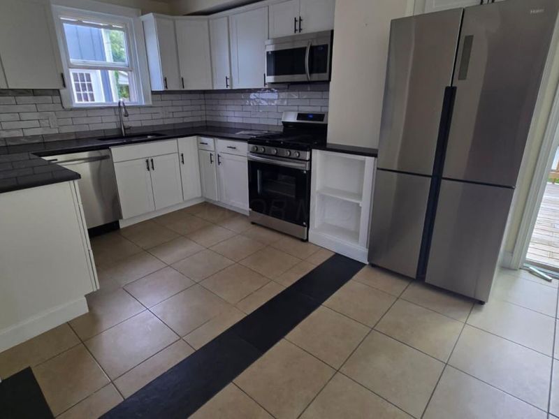 1156 S Champion Avenue , Columbus, OH 43206 Photo 8