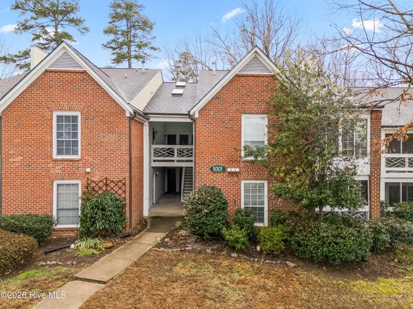 1001 Kingswood Drive, Unit J, Chapel Hill, NC 27514