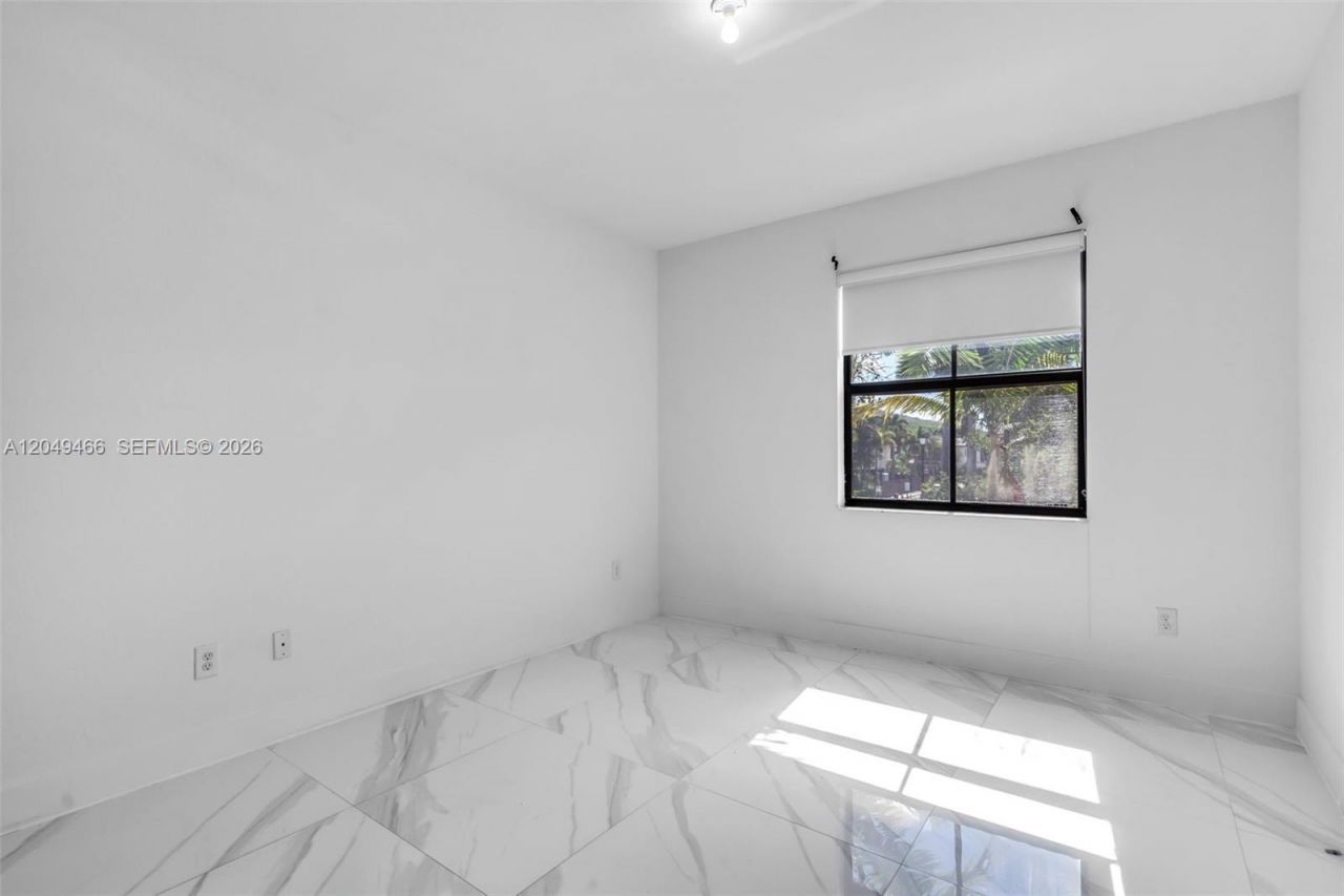 8850 NW 99th Path , Doral, FL 33178 Photo