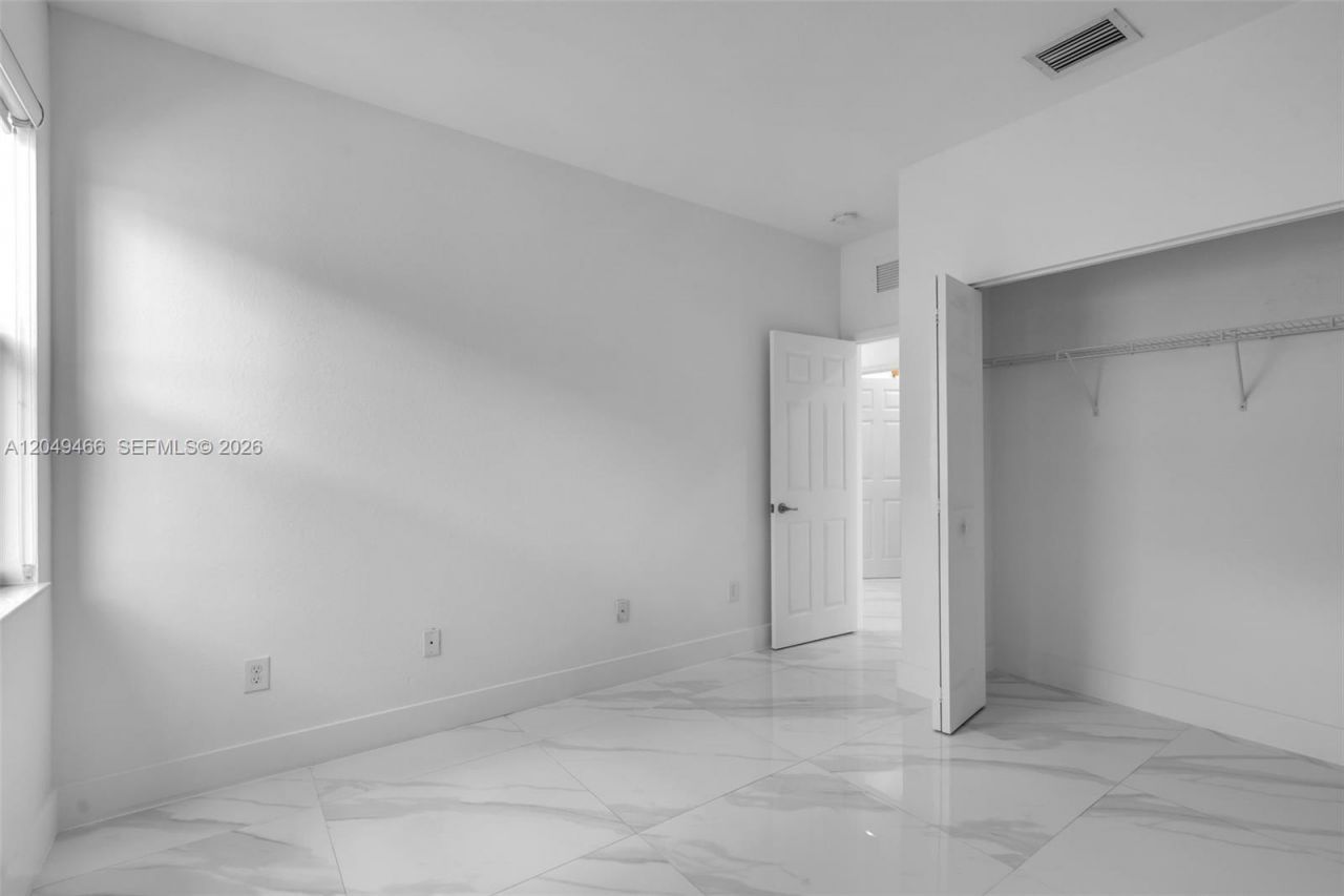 8850 NW 99th Path , Doral, FL 33178 Photo