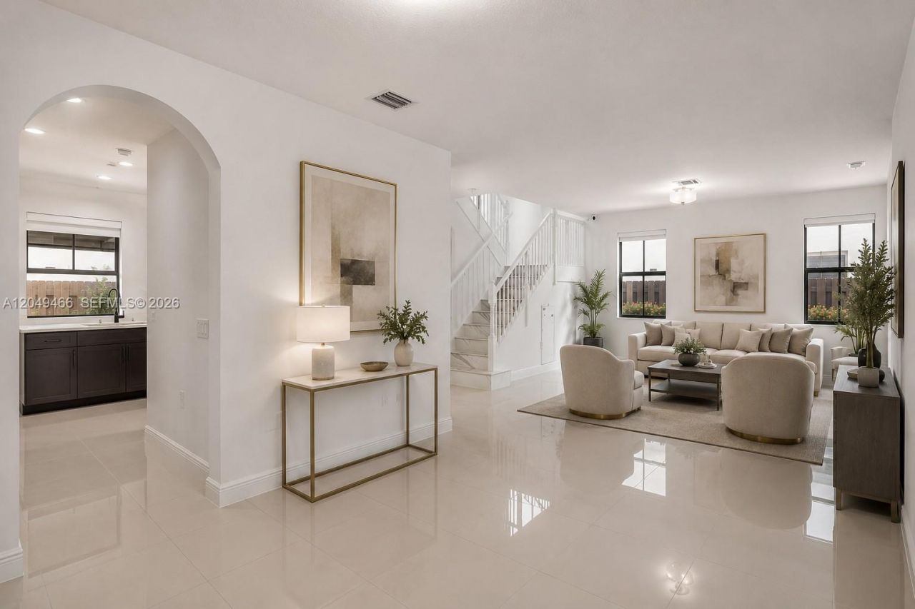 8850 NW 99th Path , Doral, FL 33178 Photo