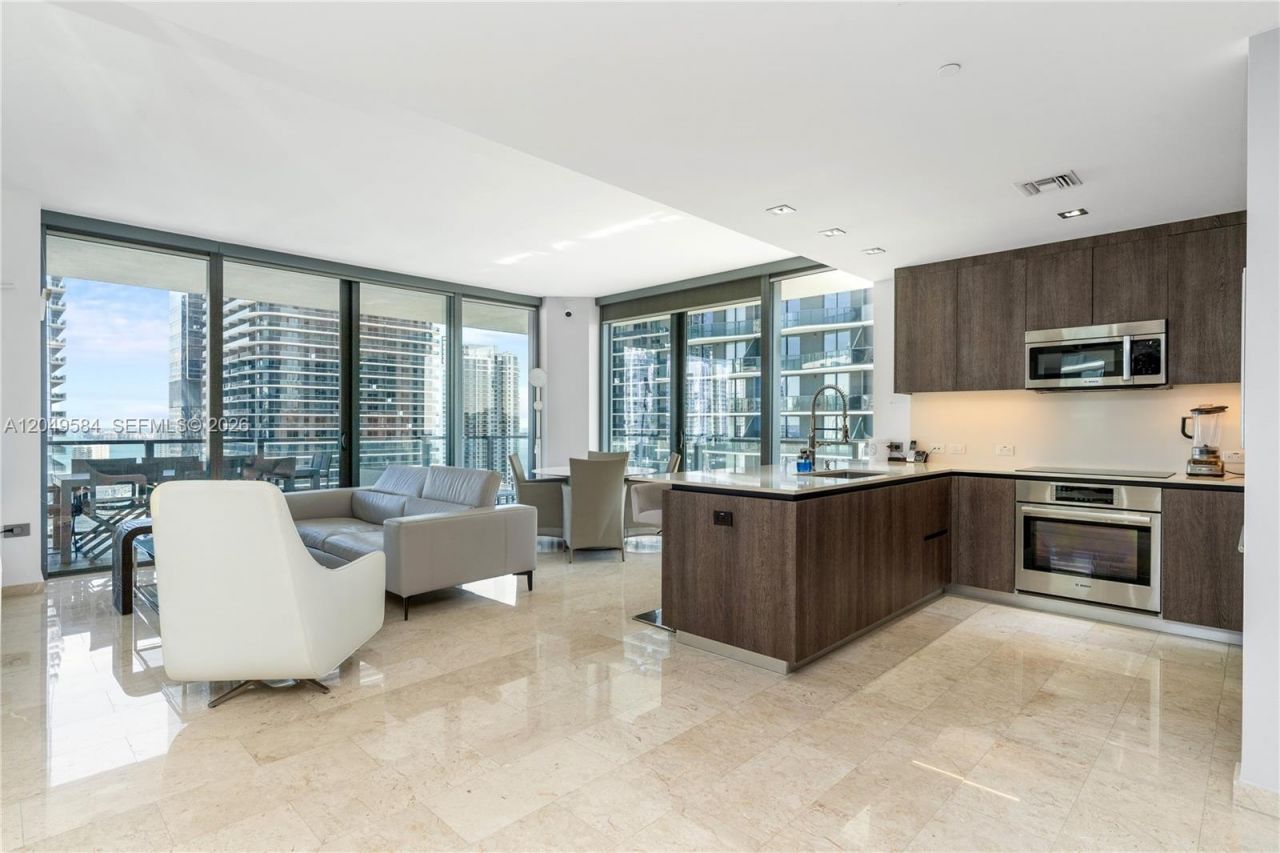 88 SW 7th St , Unit 2401, Miami, FL 33130 Photo