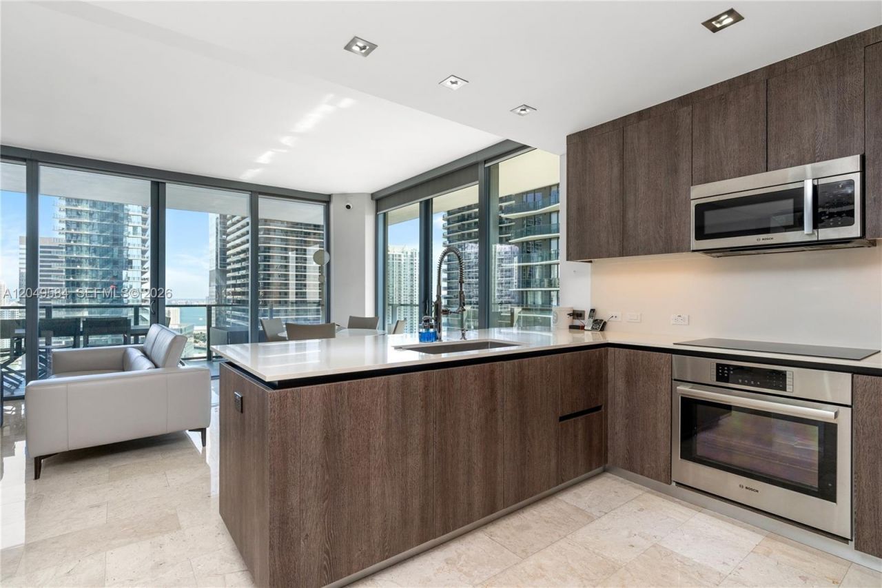 88 SW 7th St , Unit 2401, Miami, FL 33130 Photo