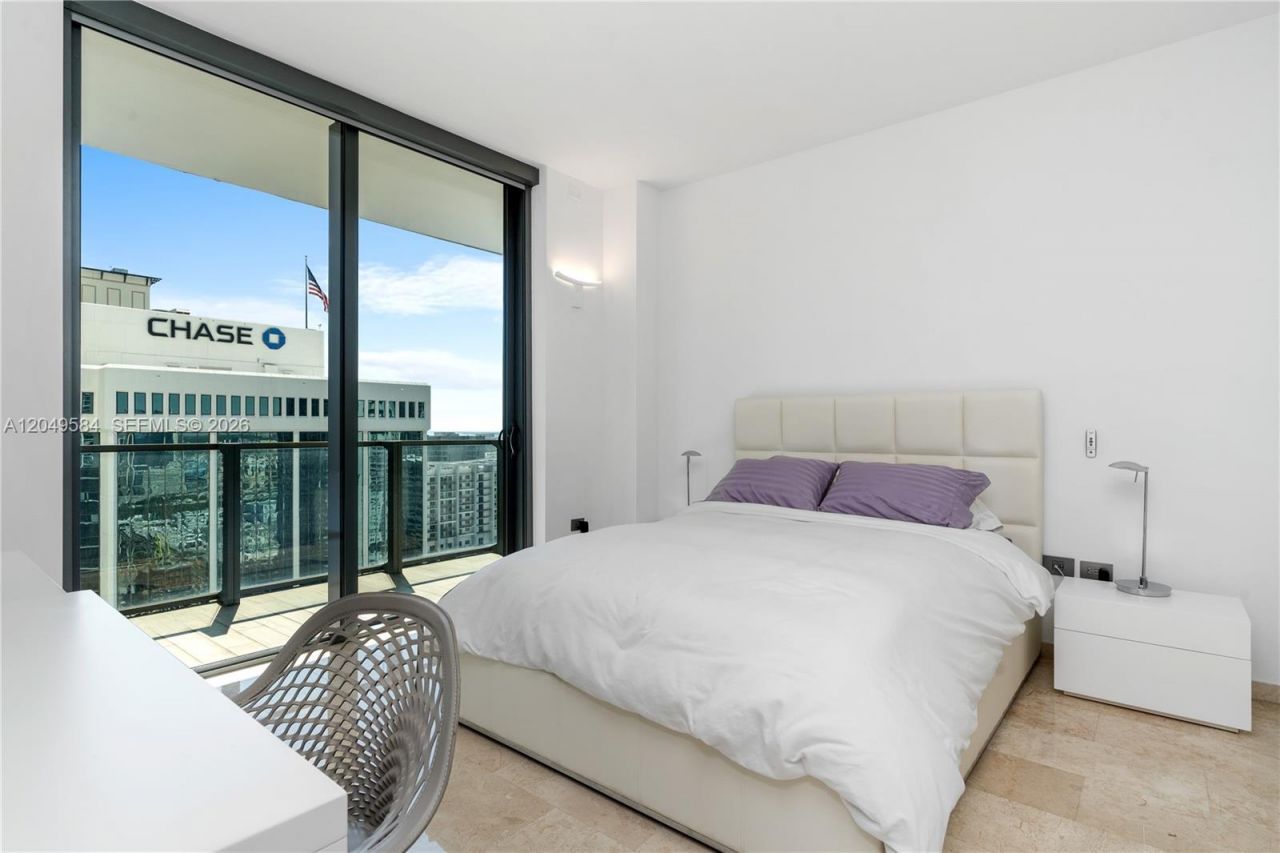 88 SW 7th St , Unit 2401, Miami, FL 33130 Photo