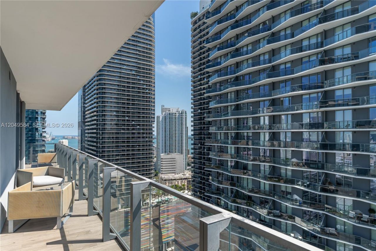 88 SW 7th St , Unit 2401, Miami, FL 33130 Photo