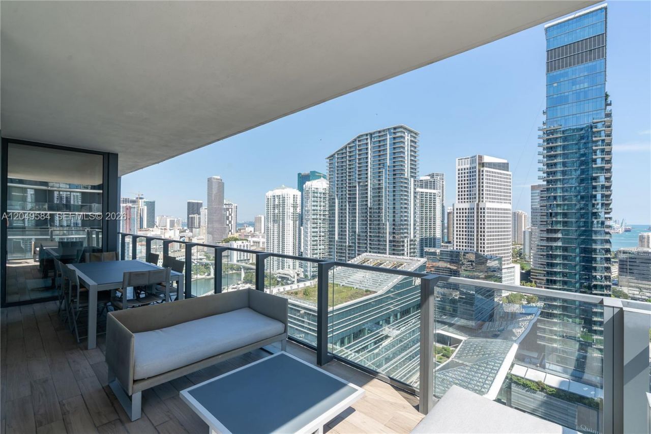 88 SW 7th St , Unit 2401, Miami, FL 33130 Photo
