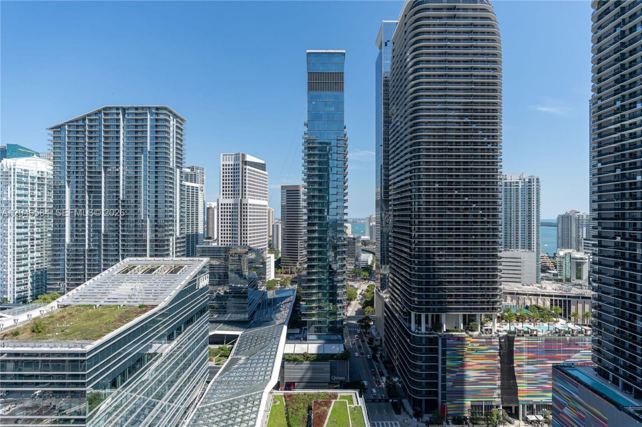 88 SW 7th St , Unit 2401, Miami, FL 33130 Photo