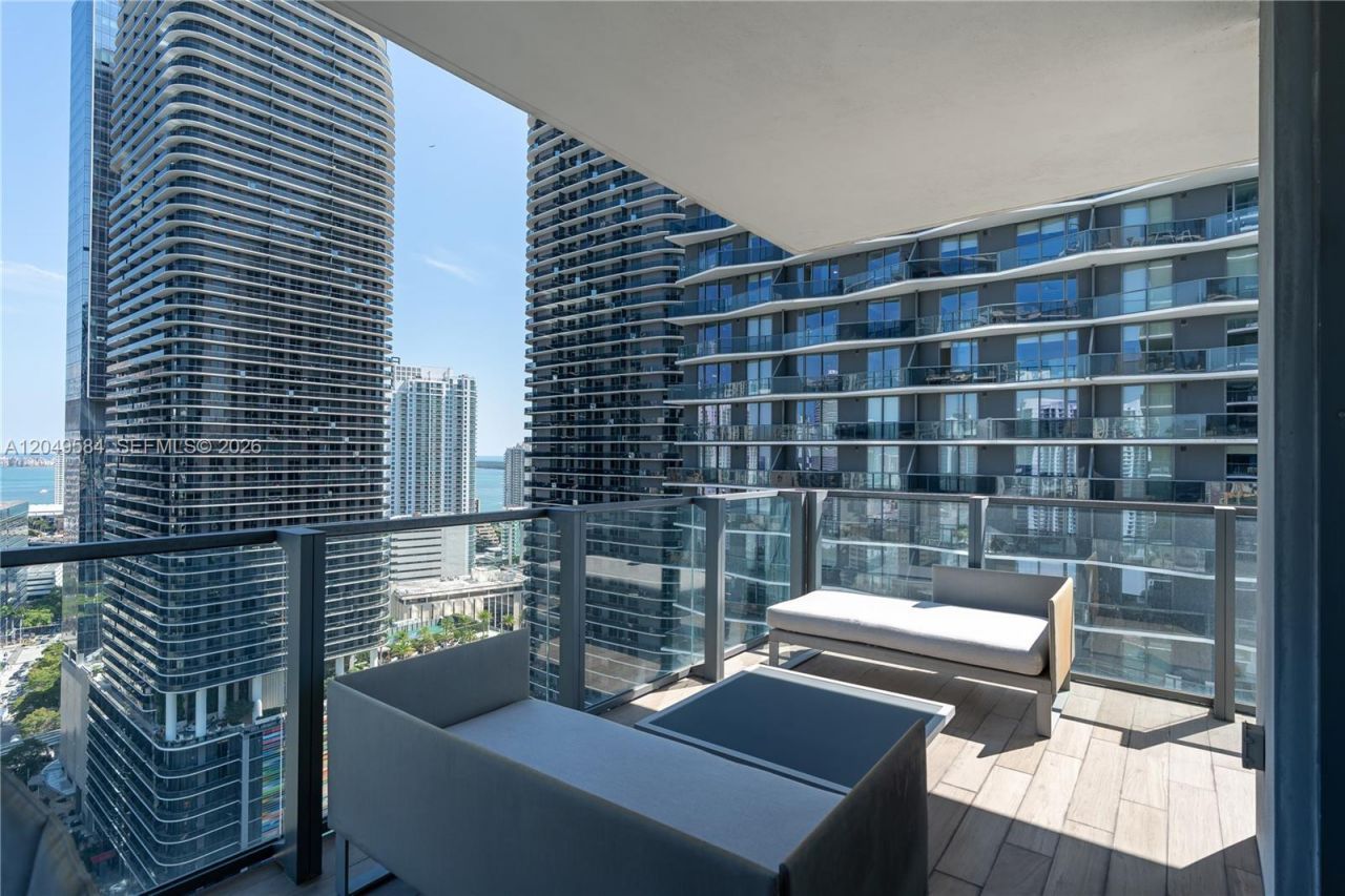 88 SW 7th St , Unit 2401, Miami, FL 33130 Photo