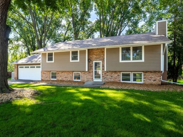1145 Utica Ridge Court , Bettendorf, IA 52722
